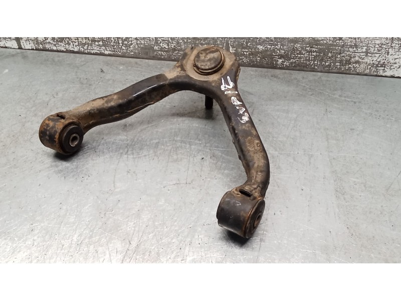 Recambio de brazo suspension superior delantero izquierdo para ssangyong kyron 2.0 xdi referencia OEM IAM   05