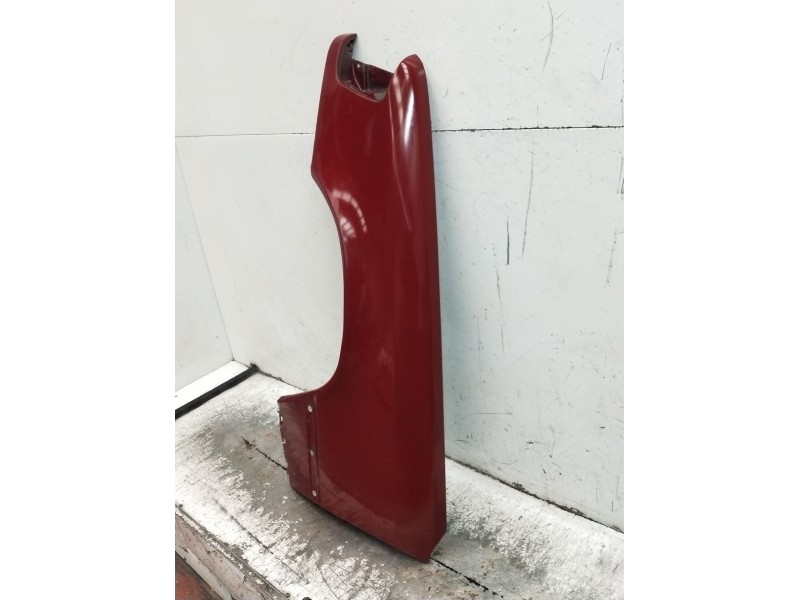 Recambio de aleta delantera izquierda para mercedes-benz 124 sedán (w124) 300 d (124.130) referencia OEM IAM   1989