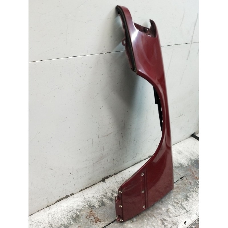 Recambio de aleta delantera izquierda para mercedes-benz 124 sedán (w124) 300 d (124.130) referencia OEM IAM   1989