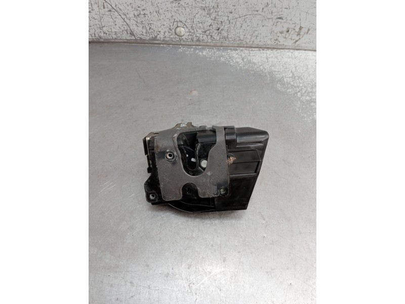 Recambio de motor cierre centralizado trasero derecho para land rover discovery sport (l550) 2.0 d 4x4 referencia OEM IAM GK7224