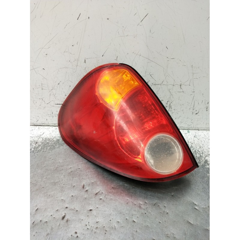 Recambio de piloto trasero izquierdo para mitsubishi l200 / triton (ka_t, kb_t) 2.5 di-d 4wd (kb4t) referencia OEM IAM   2005