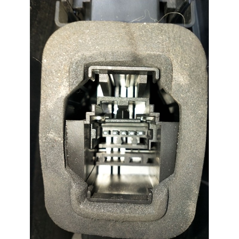 Recambio de piloto trasero izquierdo para renault espace iv (jk0/1_) 2.2 dci (jk0h) referencia OEM IAM   2003