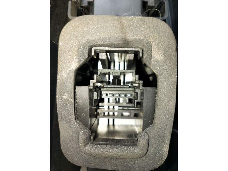 Recambio de piloto trasero izquierdo para renault espace iv (jk0/1_) 2.2 dci (jk0h) referencia OEM IAM   2003