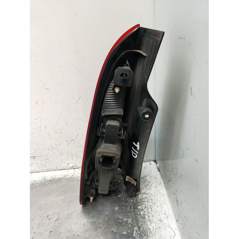 Recambio de piloto trasero derecho para renault espace iv (jk0/1_) 2.2 dci (jk0h) referencia OEM IAM   2003