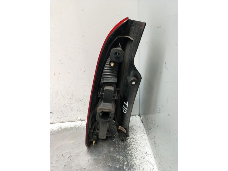 Recambio de piloto trasero derecho para renault espace iv (jk0/1_) 2.2 dci (jk0h) referencia OEM IAM   2003