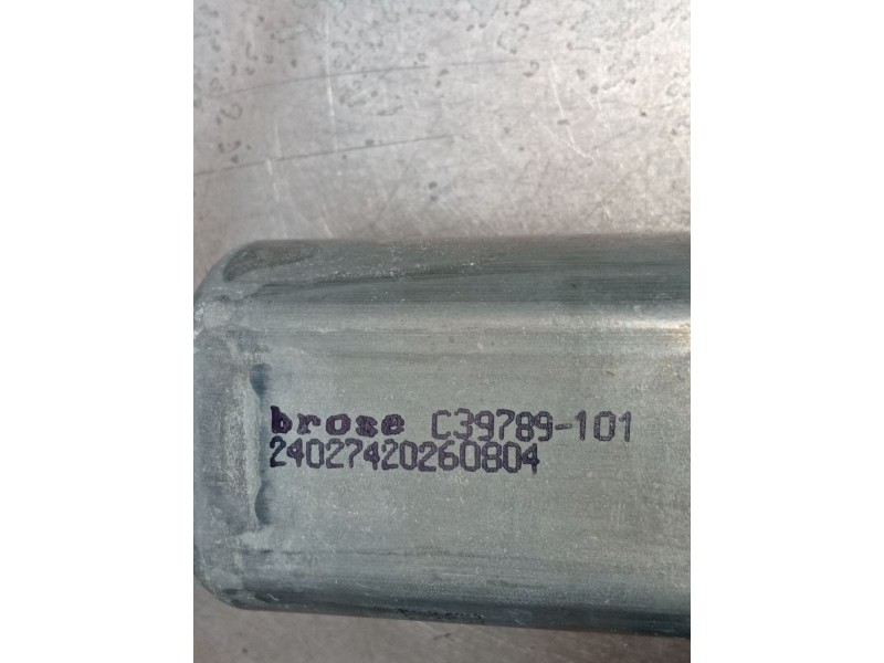 Recambio de elevalunas delantero derecho para land rover discovery sport (l550) 2.0 d 4x4 referencia OEM IAM C39789101 240274202