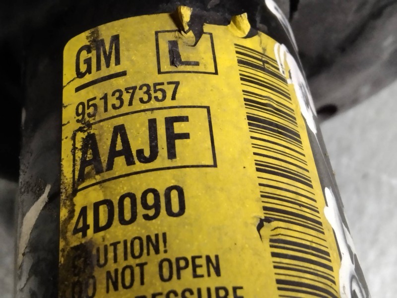 Recambio de amortiguador delantero izquierdo para opel mokka 1.7 16v cdti referencia OEM IAM 95137357  