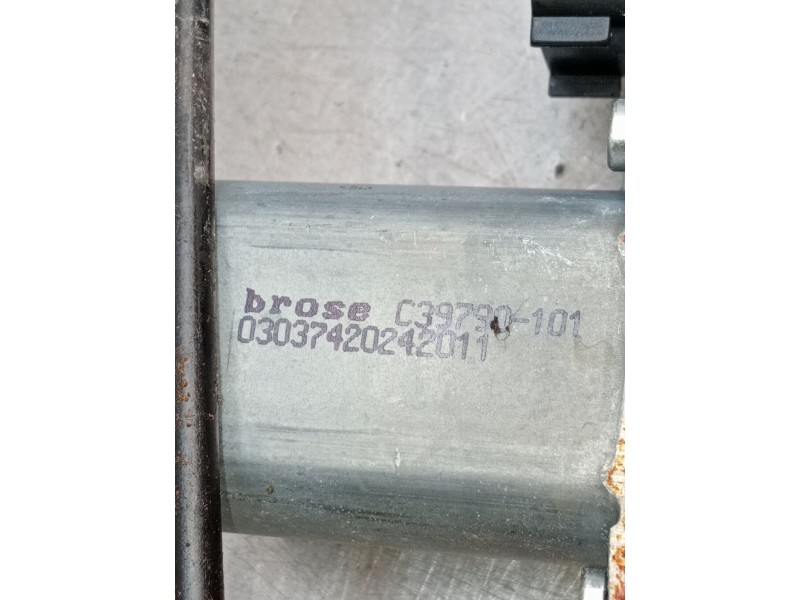 Recambio de elevalunas delantero izquierdo para land rover discovery sport (l550) 2.0 d 4x4 referencia OEM IAM C39790101 0303742