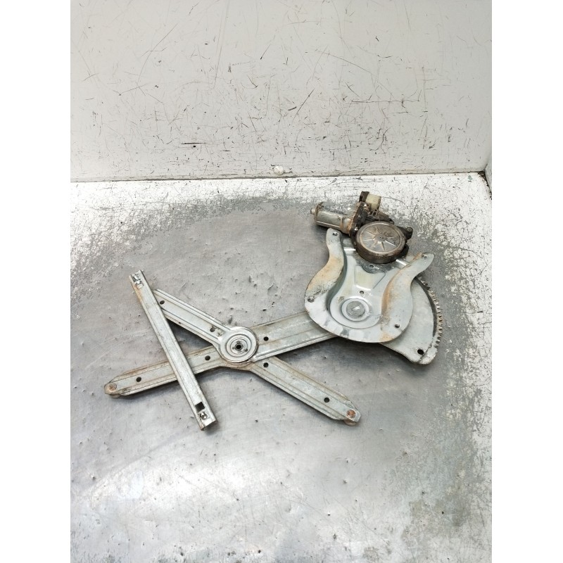 Recambio de elevalunas delantero izquierdo para mitsubishi l200 / triton (ka_t, kb_t) 2.5 di-d 4wd (kb4t) referencia OEM IAM  4P