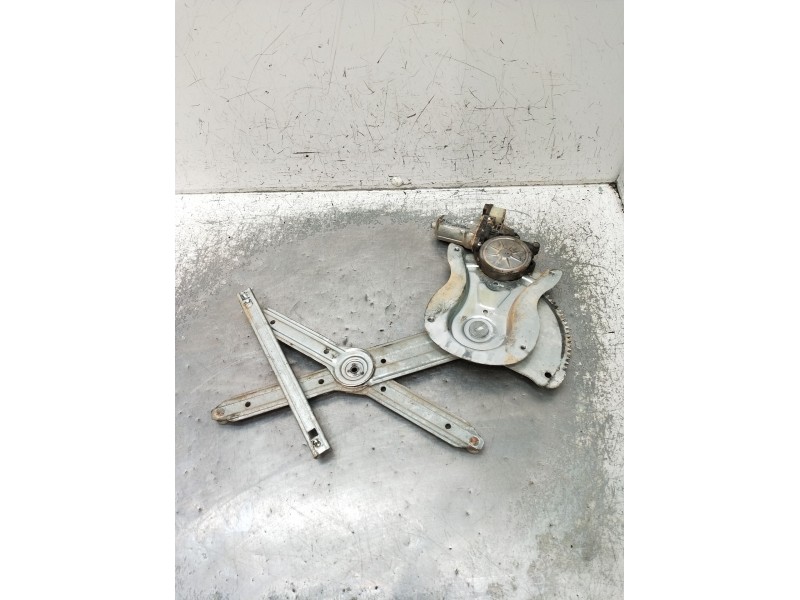 Recambio de elevalunas delantero izquierdo para mitsubishi l200 / triton (ka_t, kb_t) 2.5 di-d 4wd (kb4t) referencia OEM IAM  4P
