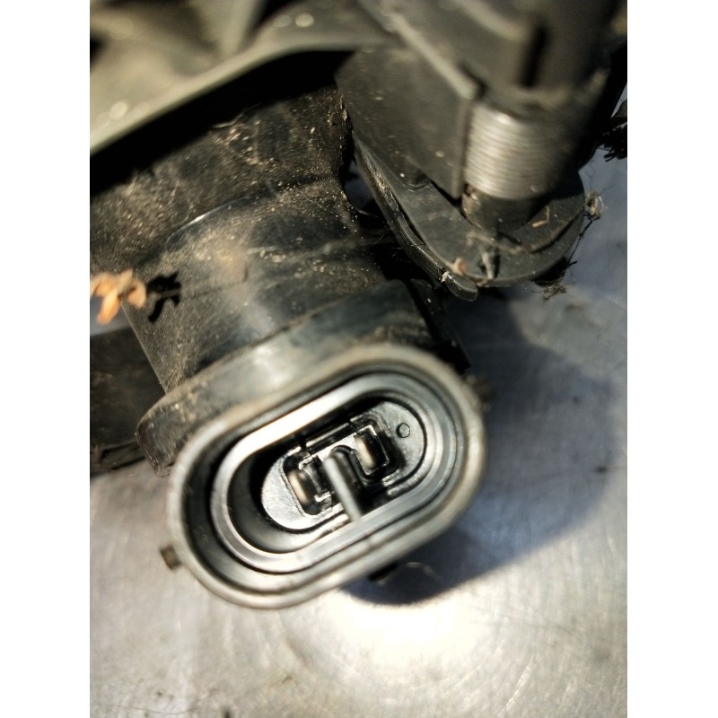 Recambio de faro antiniebla izquierdo para renault scénic iii (jz0/1_) 1.5 dci (jz02, jz0r) referencia OEM IAM 8920861  2009