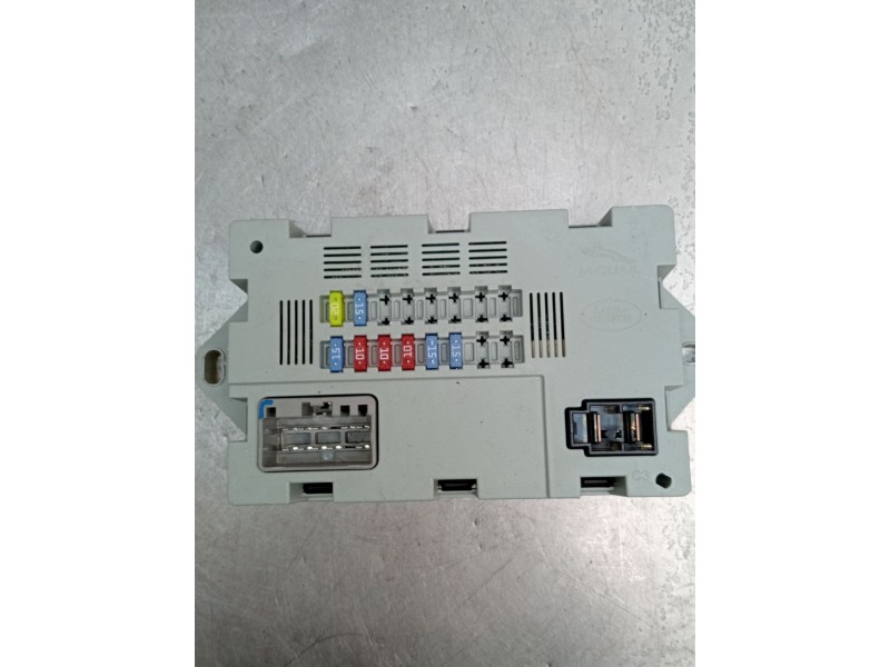 Recambio de caja reles / fusibles para land rover discovery sport (l550) 2.0 d 4x4 referencia OEM IAM CPÑA14Q073AA 73707520 SW71