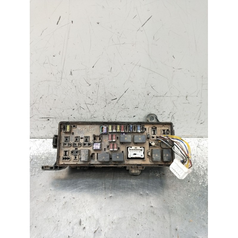 Recambio de caja reles / fusibles para mitsubishi l200 / triton (ka_t, kb_t) 2.5 di-d 4wd (kb4t) referencia OEM IAM   2005