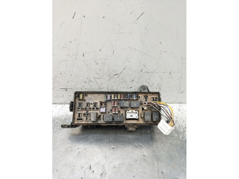 Recambio de caja reles / fusibles para mitsubishi l200 / triton (ka_t, kb_t) 2.5 di-d 4wd (kb4t) referencia OEM IAM   2005