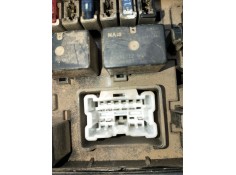 Recambio de caja reles / fusibles para mitsubishi l200 / triton (ka_t, kb_t) 2.5 di-d 4wd (kb4t) referencia OEM IAM   2005 2
