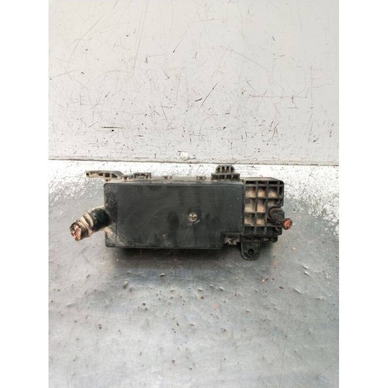 Recambio de caja reles / fusibles para mitsubishi l200 / triton (ka_t, kb_t) 2.5 di-d 4wd (kb4t) referencia OEM IAM   2005