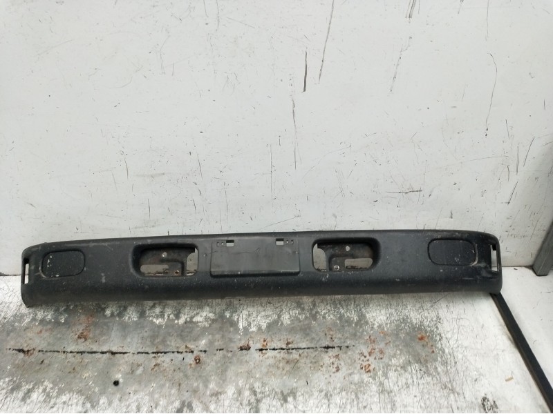 Recambio de paragolpes delantero para fuso (mitsubishi) canter 3c13 referencia OEM IAM   2003