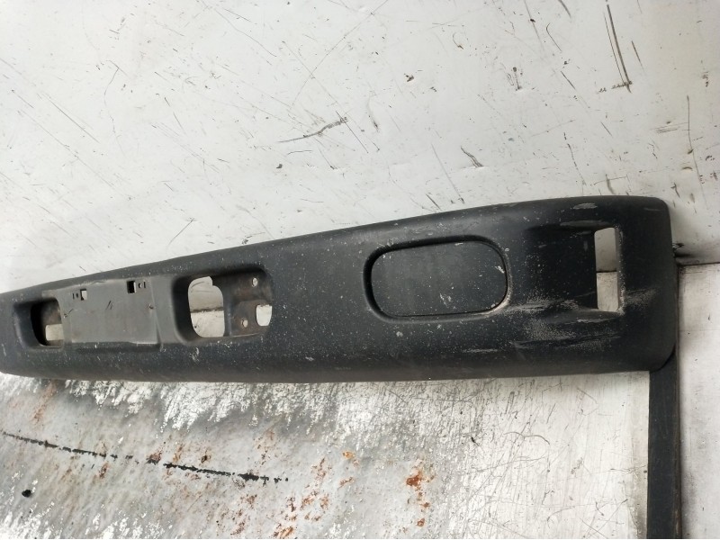 Recambio de paragolpes delantero para fuso (mitsubishi) canter 3c13 referencia OEM IAM   2003