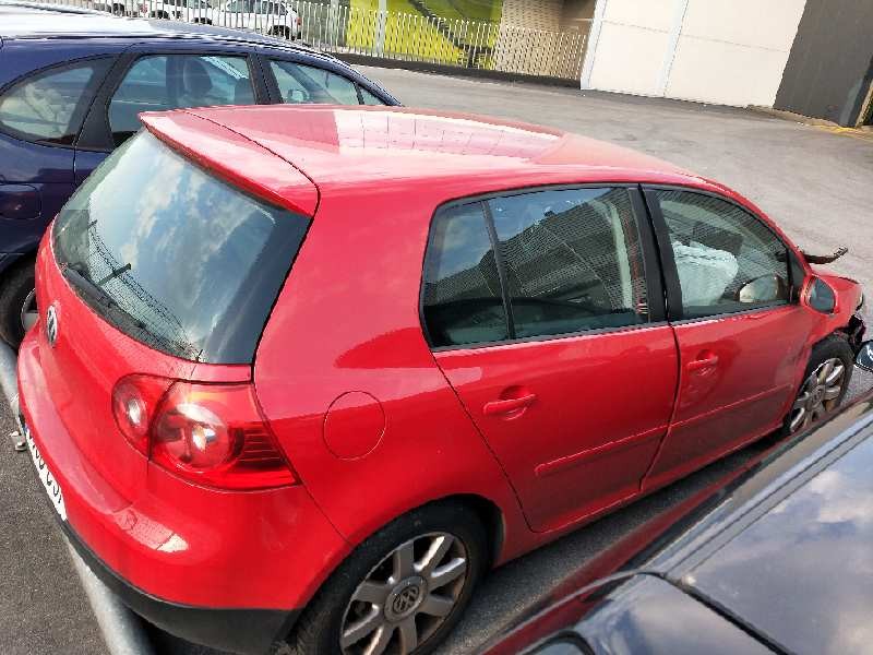 volkswagen golf v berlina (1k1) del año 2003