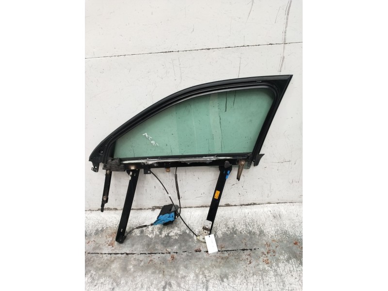 Recambio de elevalunas delantero derecho para audi a4 b6 (8e2) 2.0 referencia OEM IAM 8E0837462A 4P 2001