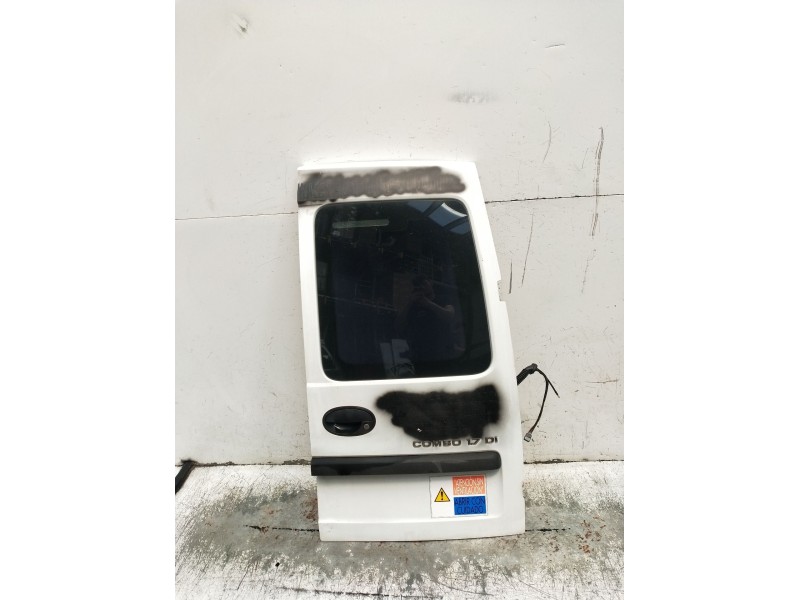 Recambio de puerta trasera derecha para opel combo furgoneta/monovolumen 1.7 di 16v referencia OEM IAM  5P 2001