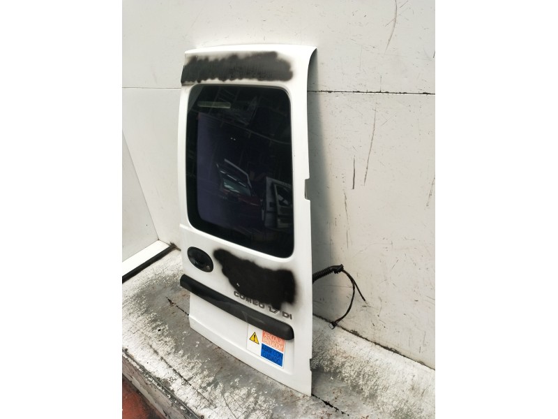 Recambio de puerta trasera derecha para opel combo furgoneta/monovolumen 1.7 di 16v referencia OEM IAM  5P 2001