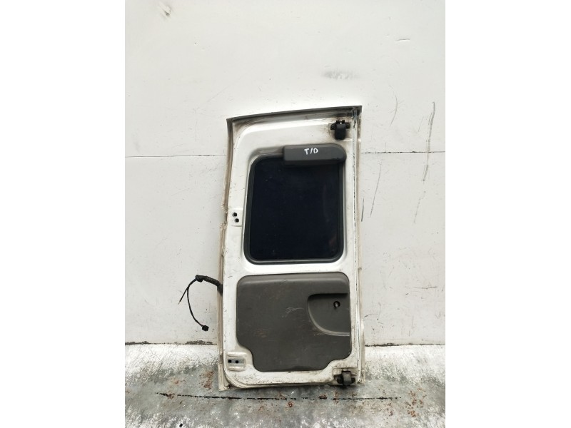 Recambio de puerta trasera derecha para opel combo furgoneta/monovolumen 1.7 di 16v referencia OEM IAM  5P 2001