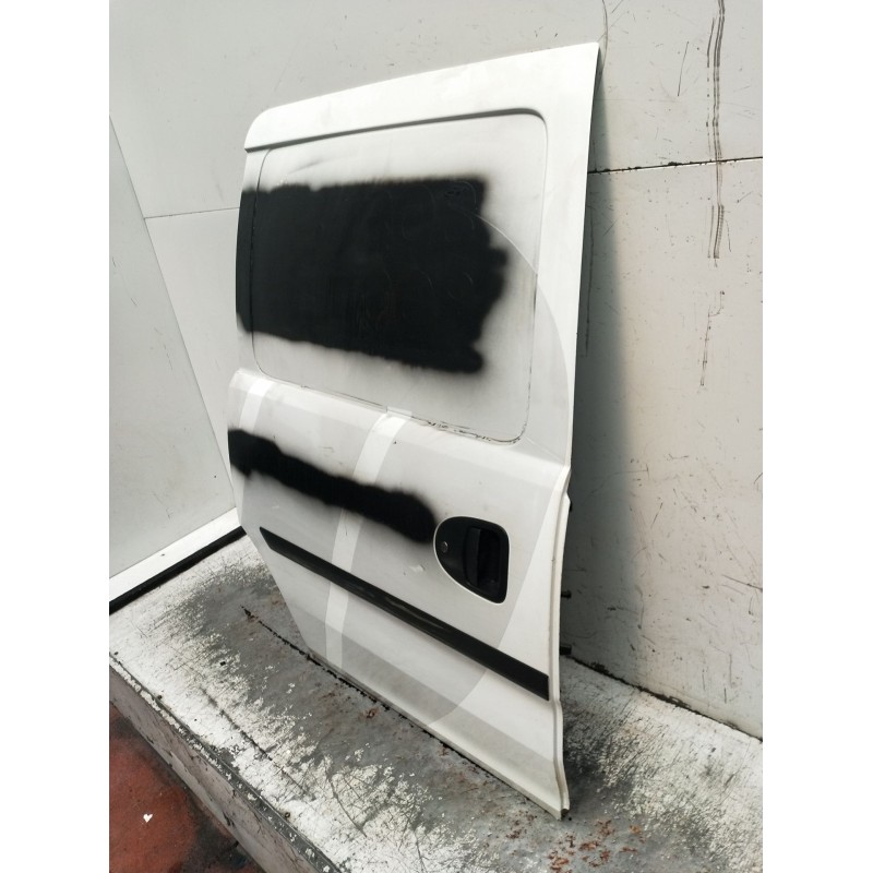 Recambio de puerta lateral corredera derecha para opel combo furgoneta/monovolumen 1.7 di 16v referencia OEM IAM  5P 2001