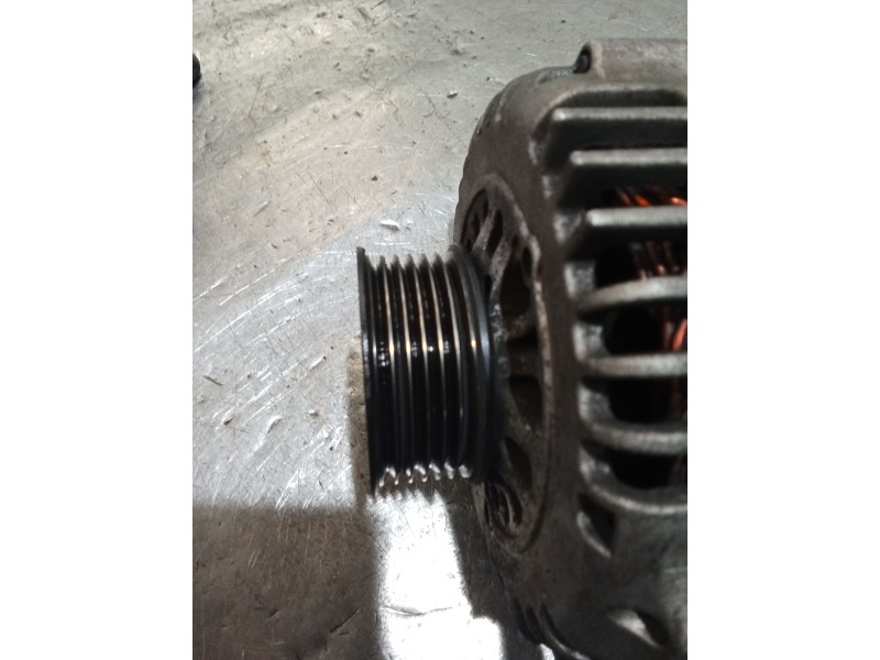 Recambio de alternador para opel combo furgoneta/monovolumen 1.7 di 16v referencia OEM IAM  CON DEPRESOR 01