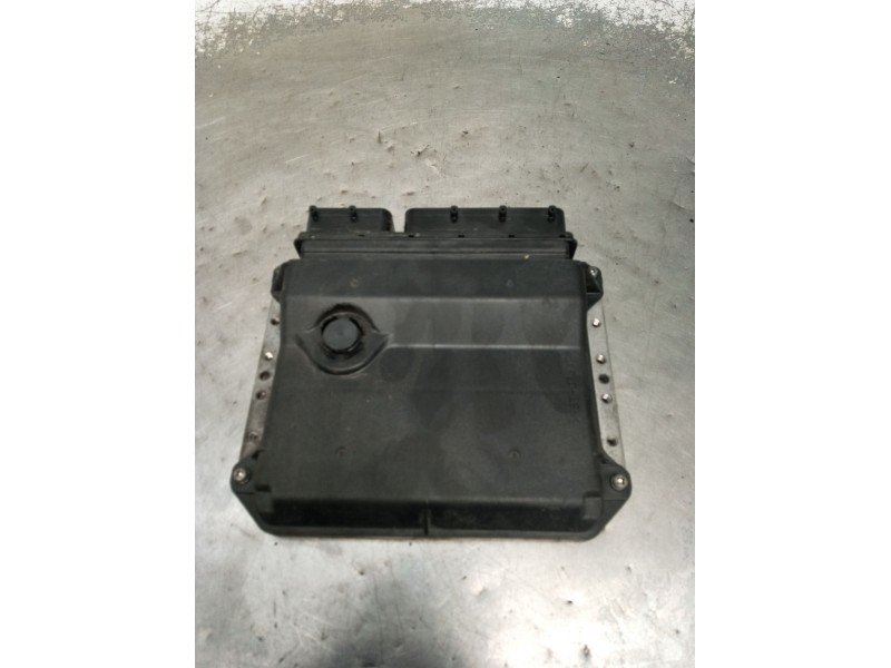 Recambio de centralita motor uce para toyota auris (_e15_) 2.0 d-4d (ade150_) referencia OEM IAM 8966102S30 MB2759000424 2006