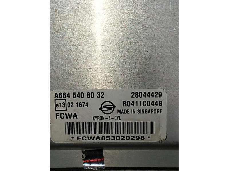 Recambio de centralita motor uce para ssangyong kyron 2.0 xdi referencia OEM IAM A6645408032 28044429 R0411C044B 2005