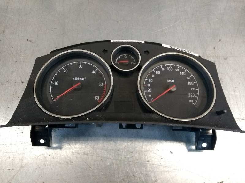 Recambio de cuadro instrumentos para opel zafira b 1.7 16v cdti referencia OEM IAM 13309003 SW7655 YD