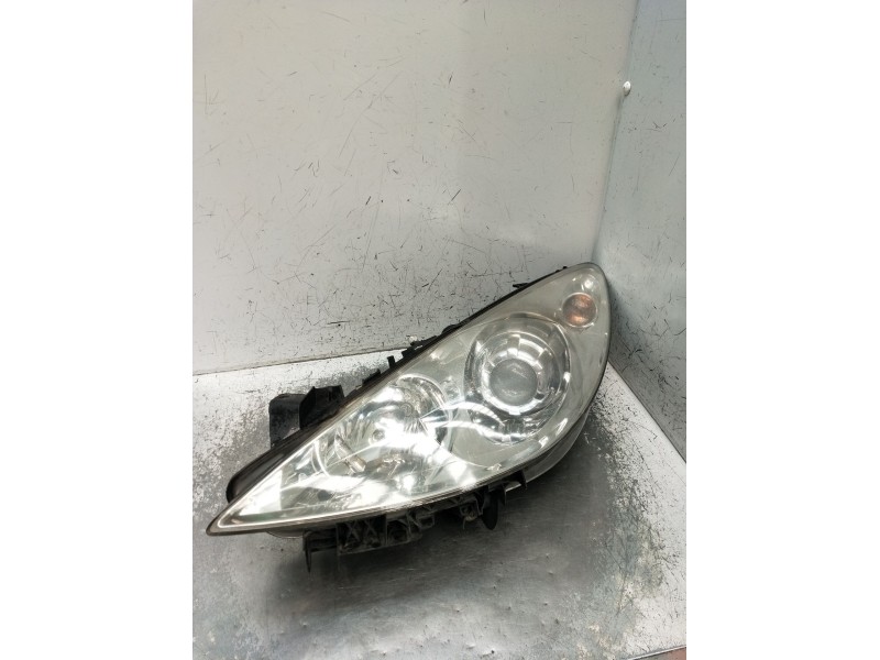 Recambio de faro izquierdo para peugeot 307 (3a/c) 1.6 16v referencia OEM IAM  VER FOTOS 2005