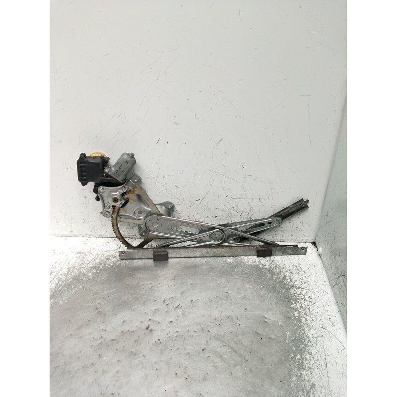 Recambio de elevalunas delantero izquierdo para toyota auris (_e15_) 2.0 d-4d (ade150_) referencia OEM IAM 8570202020 5P 2006