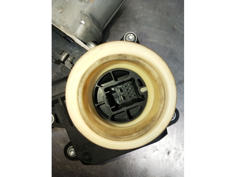 Recambio de elevalunas trasero derecho para toyota auris (_e15_) 2.0 d-4d (ade150_) referencia OEM IAM 8570202020 5P 2006