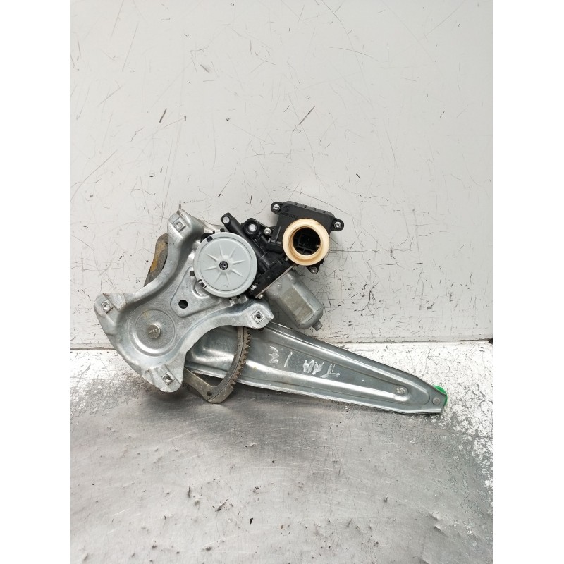 Recambio de elevalunas trasero izquierdo para toyota auris (_e15_) 2.0 d-4d (ade150_) referencia OEM IAM 8570102010 5P 2006