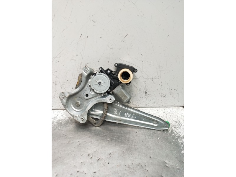 Recambio de elevalunas trasero izquierdo para toyota auris (_e15_) 2.0 d-4d (ade150_) referencia OEM IAM 8570102010 5P 2006