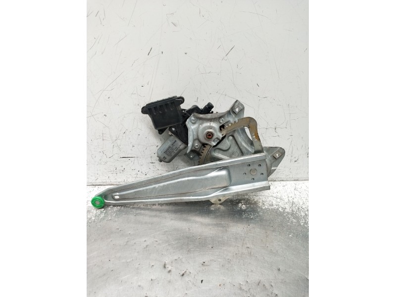 Recambio de elevalunas trasero izquierdo para toyota auris (_e15_) 2.0 d-4d (ade150_) referencia OEM IAM 8570102010 5P 2006
