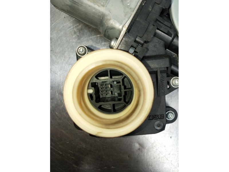 Recambio de elevalunas trasero izquierdo para toyota auris (_e15_) 2.0 d-4d (ade150_) referencia OEM IAM 8570102010 5P 2006