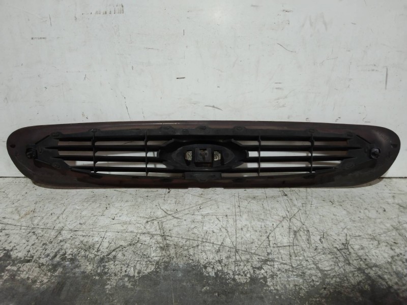 Recambio de rejilla delantera para ford escort berlina cl referencia OEM IAM   