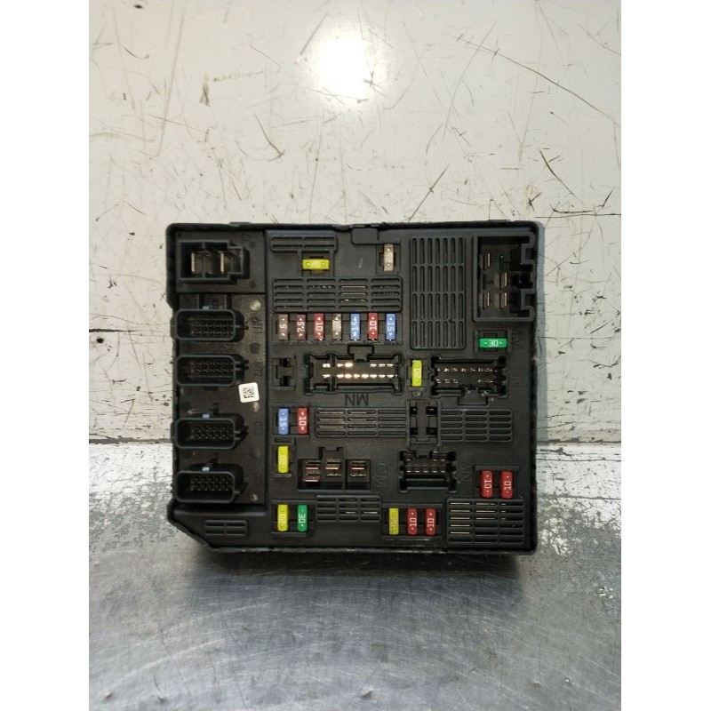 Recambio de caja reles / fusibles para renault scénic iii (jz0/1_) 1.5 dci (jz02, jz0r) referencia OEM IAM 284B64544R 0431292100