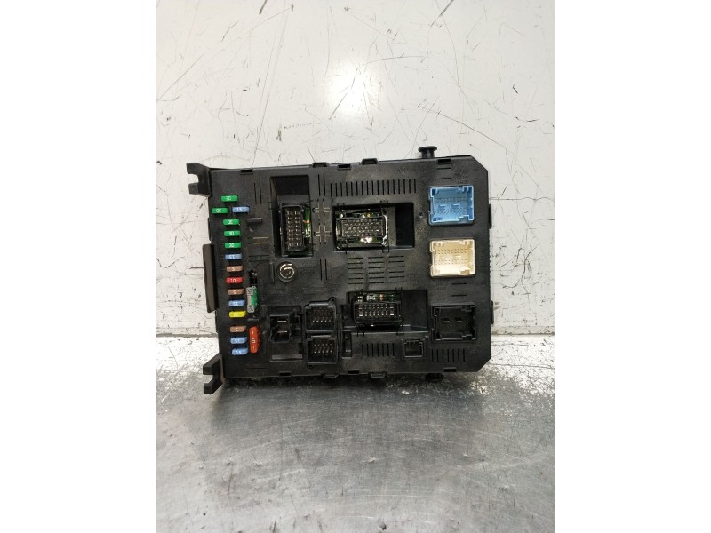 Recambio de caja reles / fusibles para peugeot 307 (3a/c) 1.6 16v referencia OEM IAM 216760315B 281197392A 2005