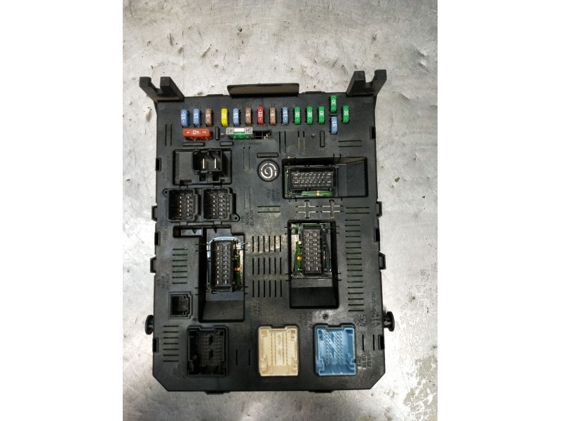Recambio de caja reles / fusibles para peugeot 307 (3a/c) 1.6 16v referencia OEM IAM 216760315B 281197392A 2005