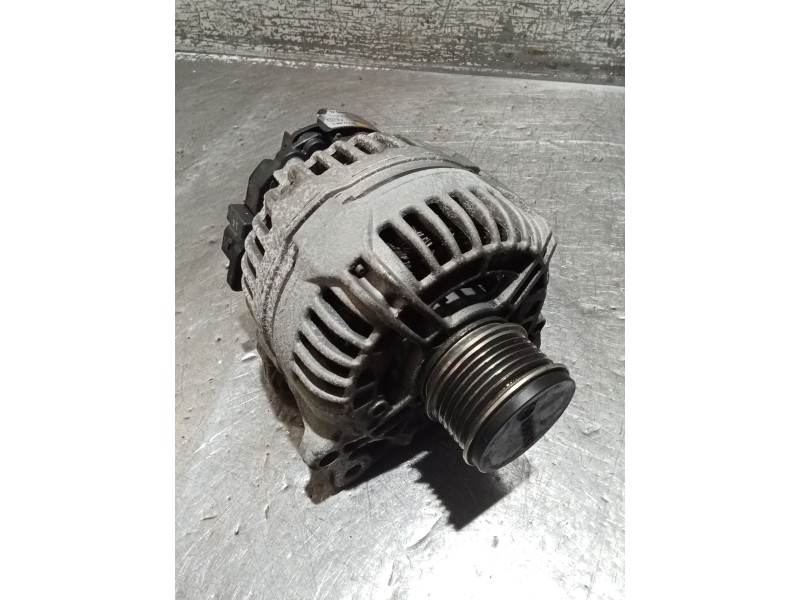 Recambio de alternador para audi a4 b7 (8ec) 2.0 tdi 16v referencia OEM IAM 0986045340 140A 05