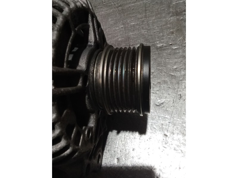 Recambio de alternador para audi a4 b7 (8ec) 2.0 tdi 16v referencia OEM IAM 0986045340 140A 05