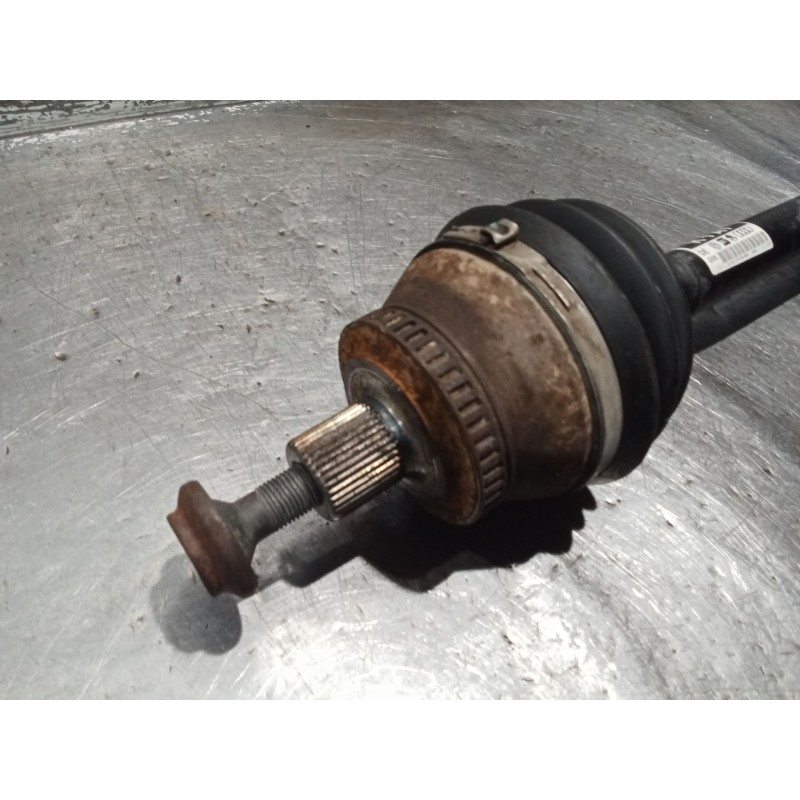 Recambio de transmision delantera izquierda para audi a4 b7 (8ec) 2.0 tdi 16v referencia OEM IAM 8E0407271AT  05