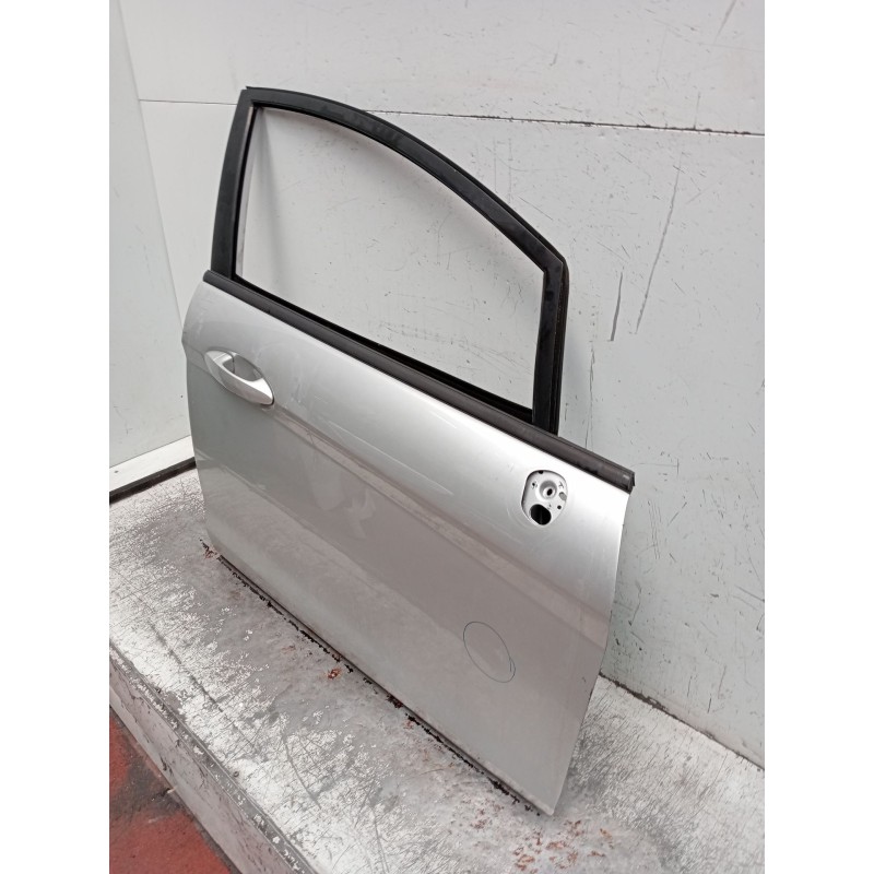 Recambio de puerta delantera derecha para ford fiesta vi (cb1, ccn) 1.6 tdci referencia OEM IAM   