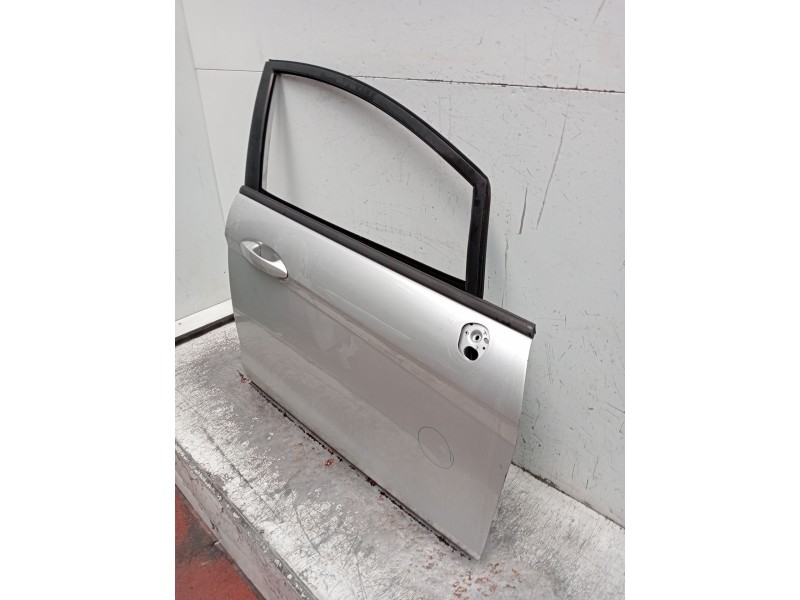 Recambio de puerta delantera derecha para ford fiesta vi (cb1, ccn) 1.6 tdci referencia OEM IAM   