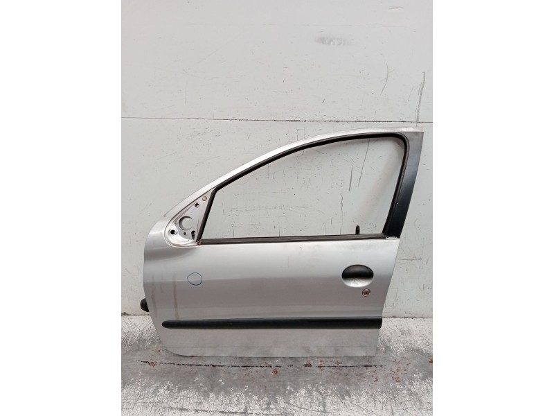 Recambio de puerta delantera izquierda para peugeot 206 hatchback (2a/c) 1.6 i referencia OEM IAM   