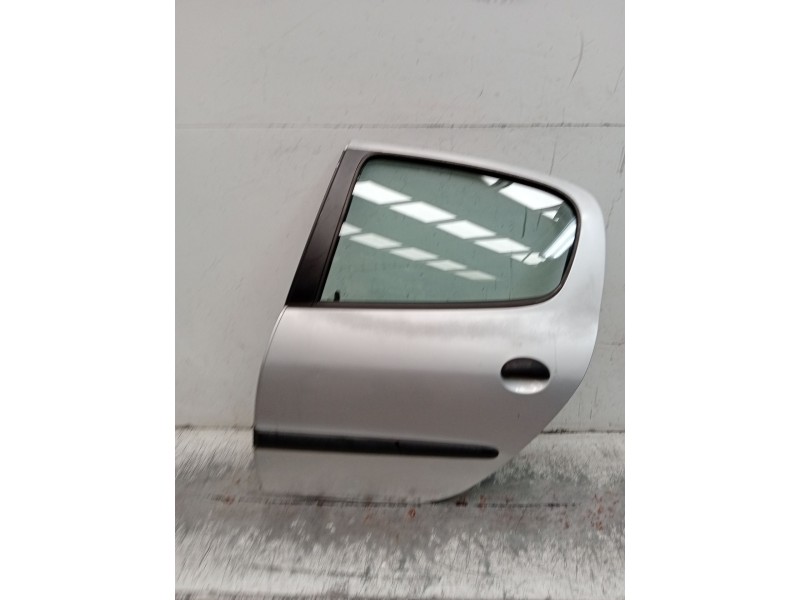 Recambio de puerta trasera izquierda para peugeot 206 hatchback (2a/c) 1.6 i referencia OEM IAM   
